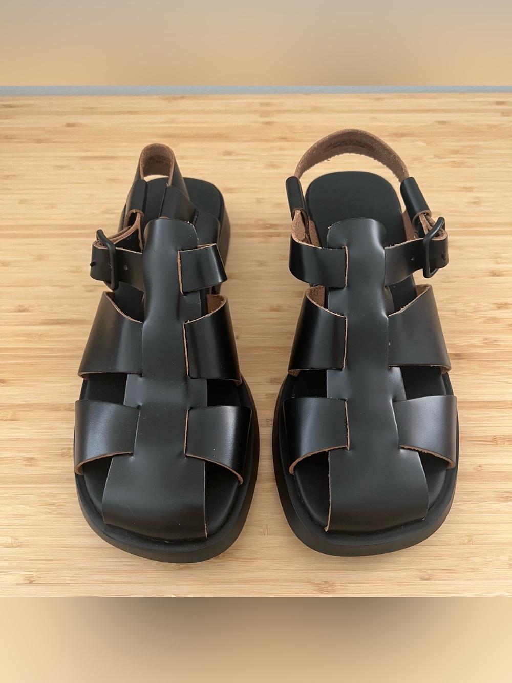 Camper ‘Dana’ Black Leather Buckle Unisex Sandals - EU 36/US 5.5-6 - Picture 3 of 7